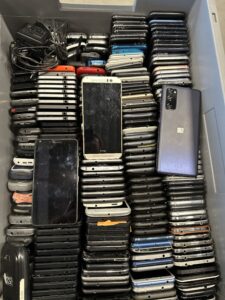 256x Mixed Locked & Cracked Phone Batch – Android & T9 – As Is