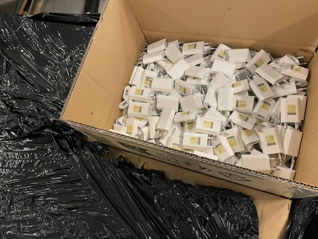 5787x Apple 5W USB Adapter (EU) A1486 – New