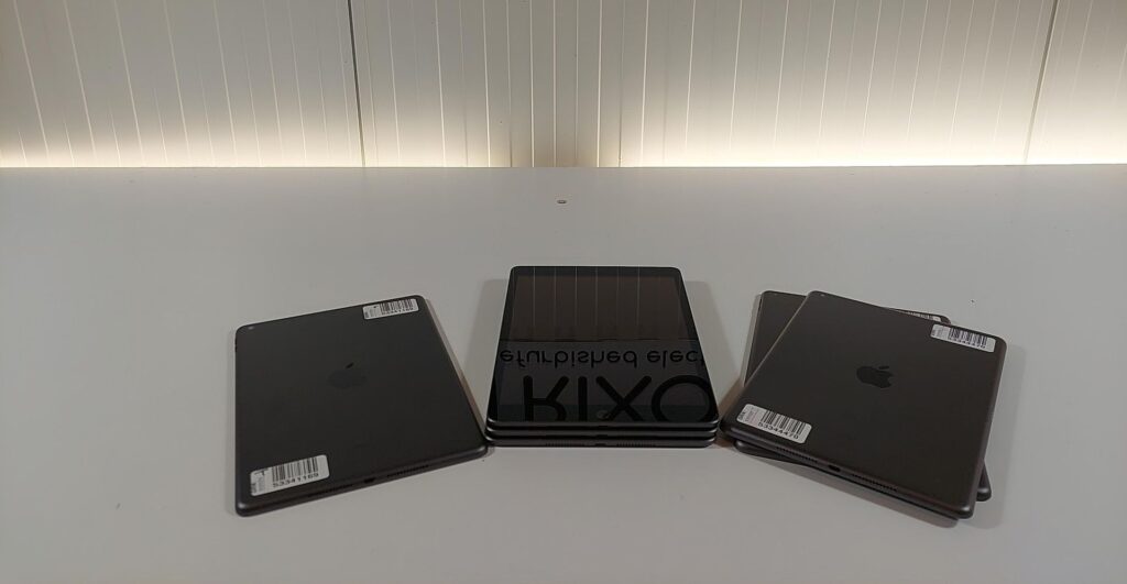 352x Tablet – Apple iPad – Used