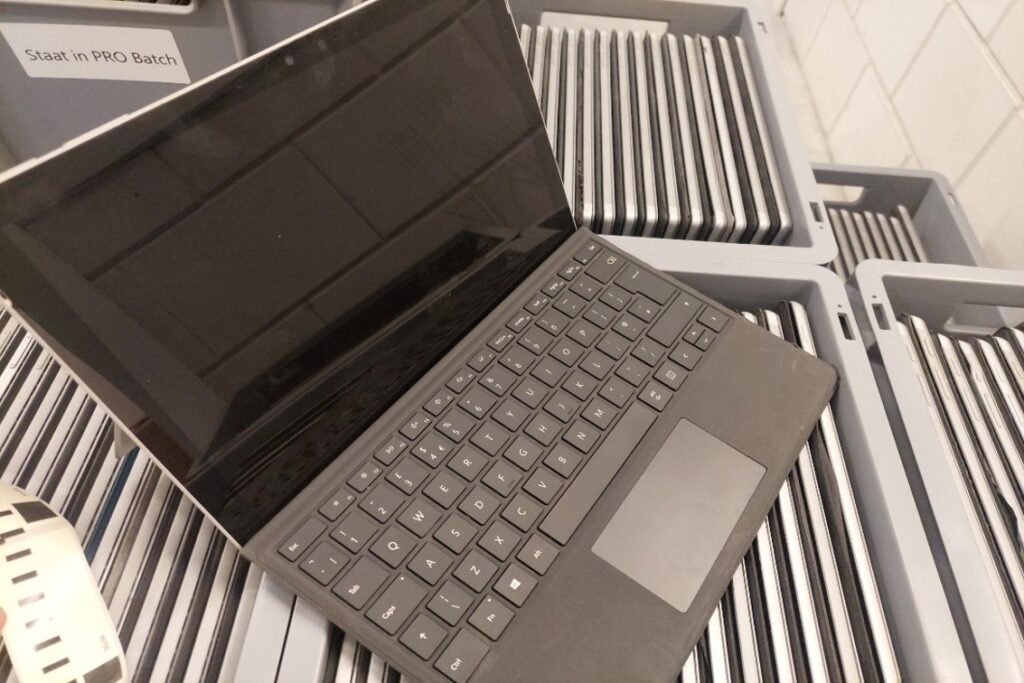 167x Tablet – For Parts Or Repair – Microsoft