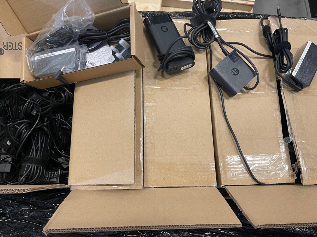 222 x AC adapter – HP & Lenovo – As Is