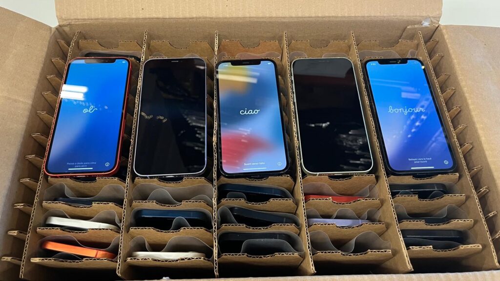 452x Apple iPhone 12 / 13 / 14